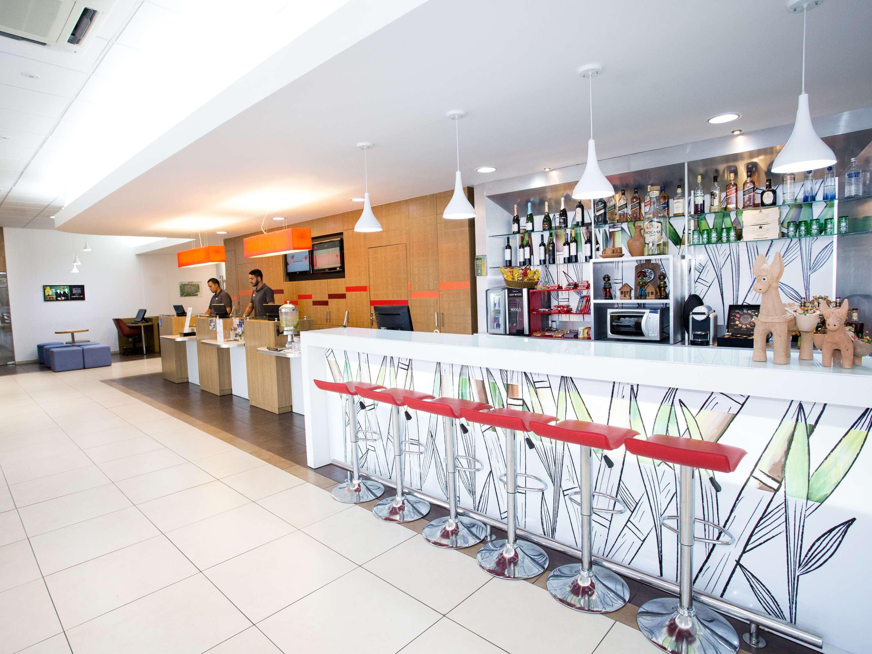 Ibis Feira De Santana Hotel Eksteriør billede
